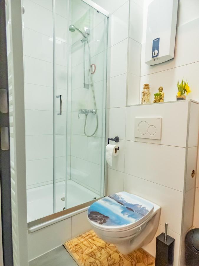 #221 Moderne City Wohnung Im Herzen Von นอยส์ ภายนอก รูปภาพ