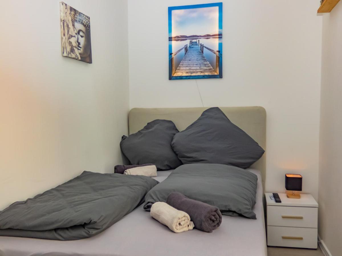 #221 Moderne City Wohnung Im Herzen Von นอยส์ ภายนอก รูปภาพ