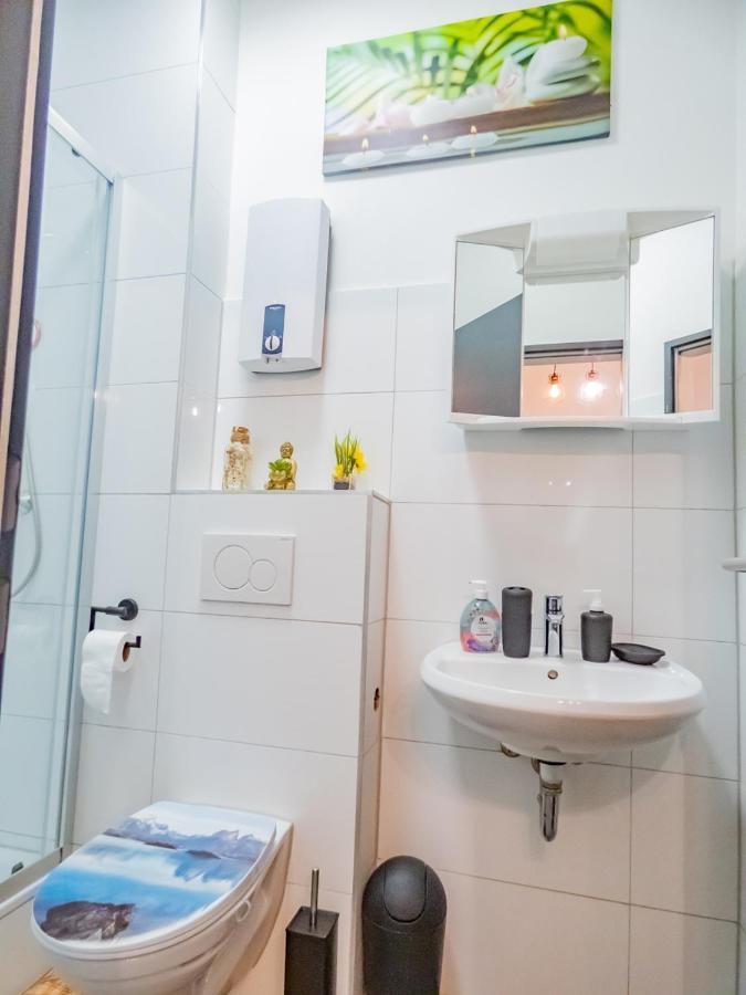 #221 Moderne City Wohnung Im Herzen Von นอยส์ ภายนอก รูปภาพ